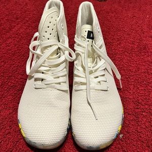 No bull sneakers